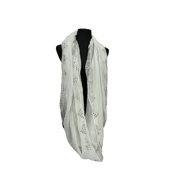 Mudd New‎ Womans Light Gray Studded AMDA144400 Infinity Scarf Wrap - Picture 1 of 6